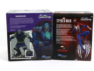 Lot 206 - DIAMOND SELECT TOYS (USA) (2)