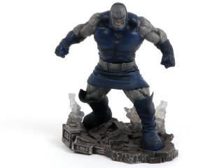 Lot 206 - DIAMOND SELECT TOYS (USA) (2)