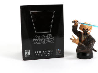 Lot 194 - SIDESHOW COLLECTIBLES (USA) (1)