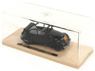 Lot 60 - DIVERS (4)