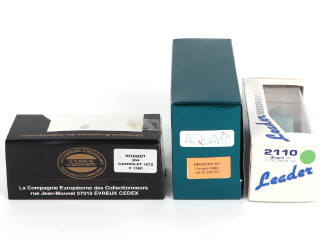 Lot 57 - DIVERS (3)