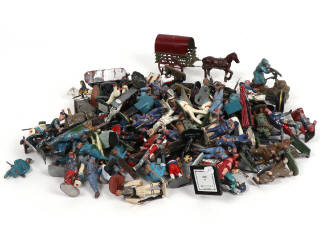 Lot 7 - DIVERS (50)