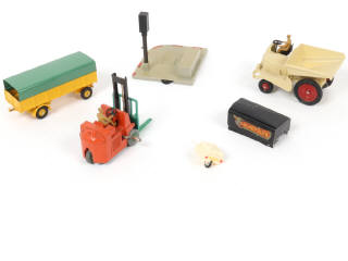 Lot 261 - DINKY TOYS (FRANCE) (6)
