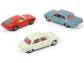 Lot 237 - DINKY TOYS (FRANCE) (3)