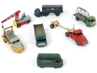 Lot 266 - DINKY TOYS (FRANCE) (7)