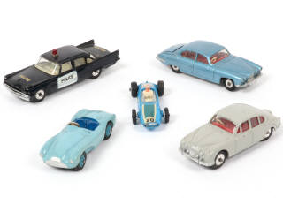 Lot 189 - DINKY TOYS (GB) (5)