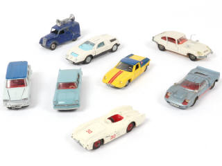 Lot 203 - DINKY TOYS (GB) (8)