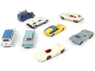 Lot 203 - DINKY TOYS (GB) (8)