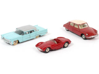 Lot 245 - DINKY TOYS (FRANCE) (3)