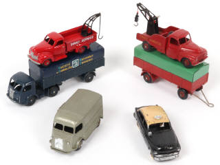 Lot 263 - DINKY TOYS (FRANCE) (6)