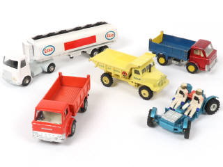 Lot 258 - DINKY TOYS (FRANCE) (5)