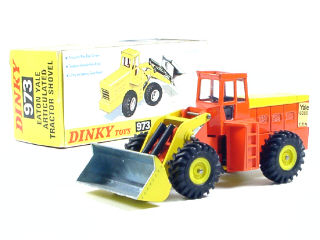 Lot 206 - DINKY TOYS (GB) (1)