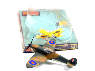 Lot 209 - DINKY TOYS GB (1)