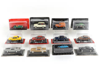 Lot 74 - DIVERS (12)