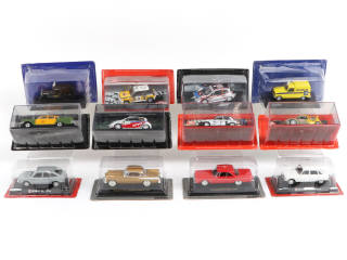 Lot 76 - DIVERS (12)