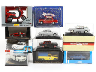 Lot 63 - DIVERS (10)