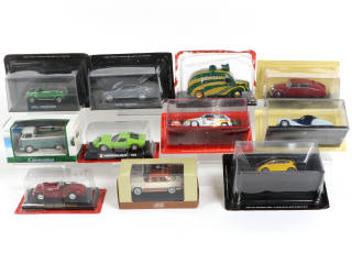 Lot 64 - DIVERS (11)