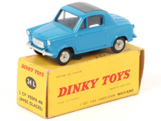 Lot 263 - DINKY TOYS (FRANCE) (1)