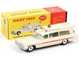 Lot 257 - DINKY TOYS (GB) (1)