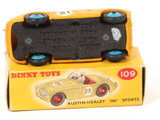 Lot 255 - DINKY TOYS (GB) (1)