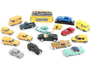 Lot 65 - DIVERS (17)