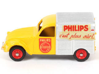 Lot 454 - DINKY TOYS (FRANCE) (1)