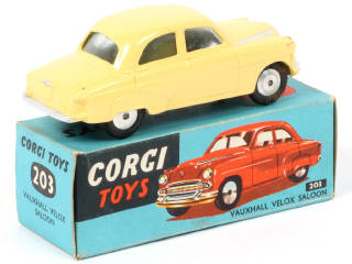 Lot 249 - CORGI TOYS (GB) (1)