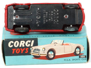 Lot 251 - CORGI TOYS (GB) (1)