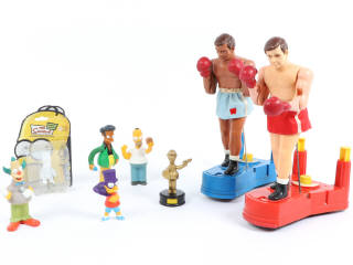 Lot 181 - DIVERS (8)