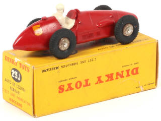 Lot 289 - DINKY TOYS (FRANCE) (1)
