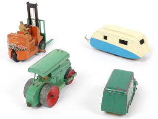 Lot 265 - DINKY TOYS (GB) (4)