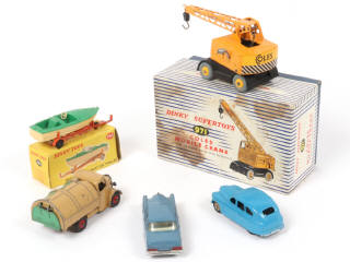Lot 277 - DINKY TOYS (GB) (5)
