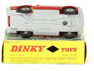 Lot 318 - DINKY TOYS (FRANCE) (1)