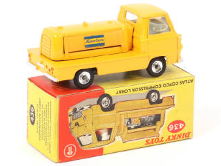 Lot 301 - DINKY TOYS (GB) (1)