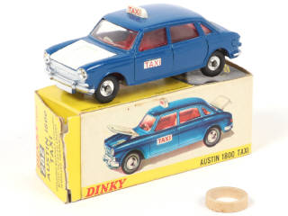 Lot 295 - DINKY TOYS (GB) (1)