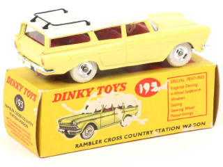 Lot 262 - DINKY TOYS (GB) (1)