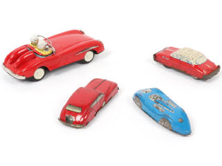 Lot 83 - DIVERS (4)