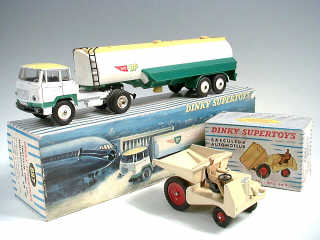 Lot 720 - DINKY TOYS (FRANCE) (2)
