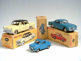 Lot 600 - DINKY TOYS (FRANCE) (3)
