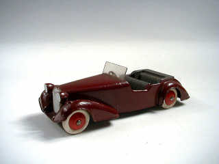 Lot 553 - DINKY TOYS GB (1)