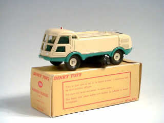 Lot 726 - DINKY TOYS FRANCE (1)