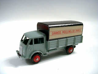 Lot 681 - DINKY TOYS FRANCE (1)