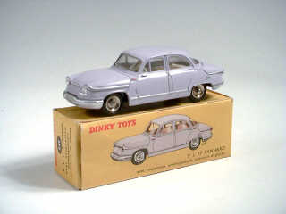 Lot 607 - DINKY TOYS FRANCE (1)
