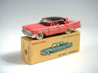 Lot 601 - DINKY TOYS FRANCE (1)