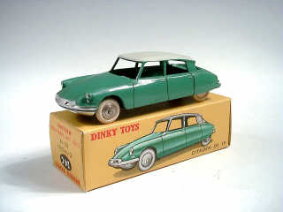 Lot 663 - DINKY TOYS FRANCE (1)