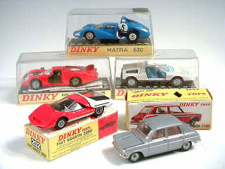Lot 593 - DINKY TOYS (5)
