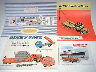 Lot 702 - DINKY TOYS (FRANCE) (4)