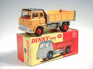 Lot 532 - DINKY TOYS (GB) (1)