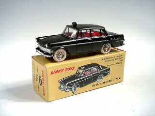 Lot 615 - DINKY TOYS FRANCE (1)