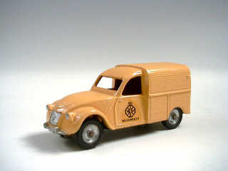 Lot 521 - DINKY TOYS (FRANCE) (1)